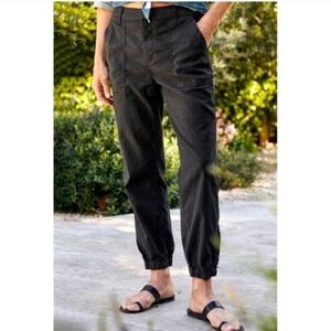 Frank & Eileen Jameson Utility Joggers Size 6